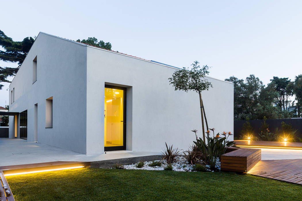 Consulado da República da Namíbia Casas modernas por a caixa negra Moderno