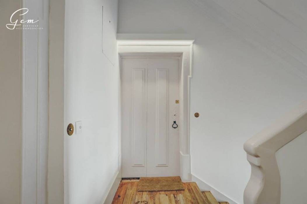 러스틱스타일 복도, 현관 & 계단 by Obrasdecor 러스틱 (Rustic)