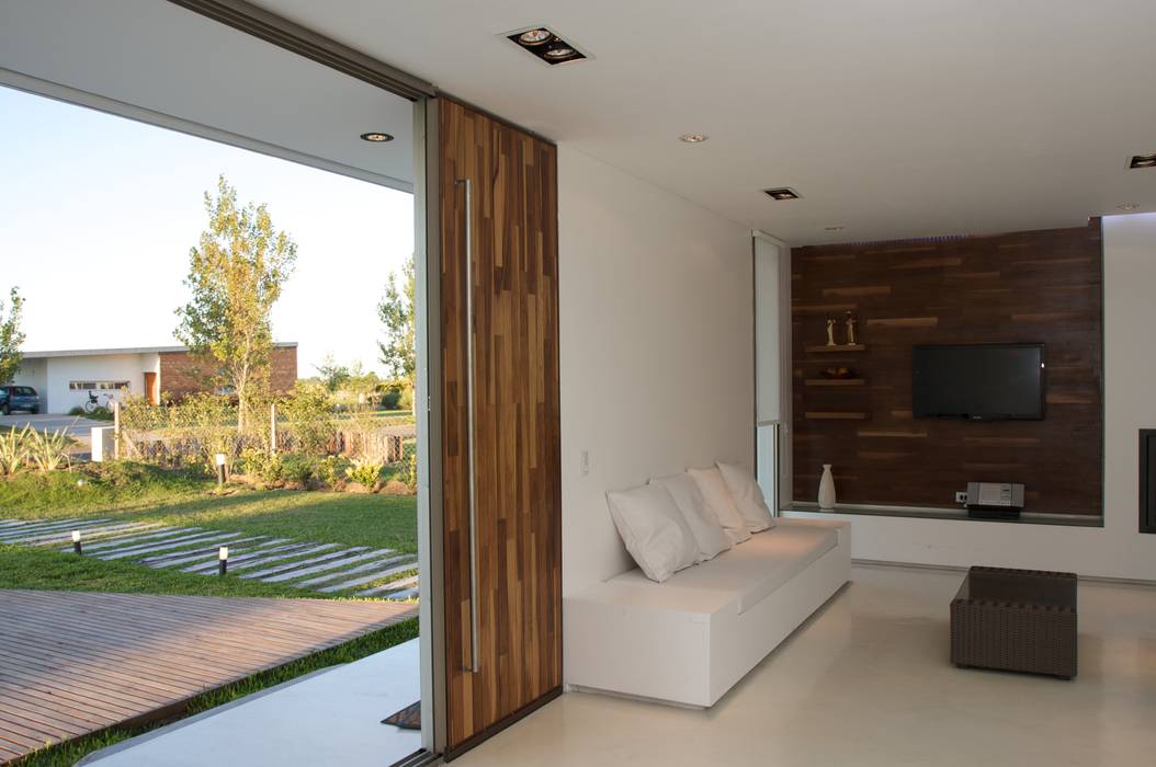 Proyecto, VISMARACORSI ARQUITECTOS VISMARACORSI ARQUITECTOS บ้านและที่อยู่อาศัย