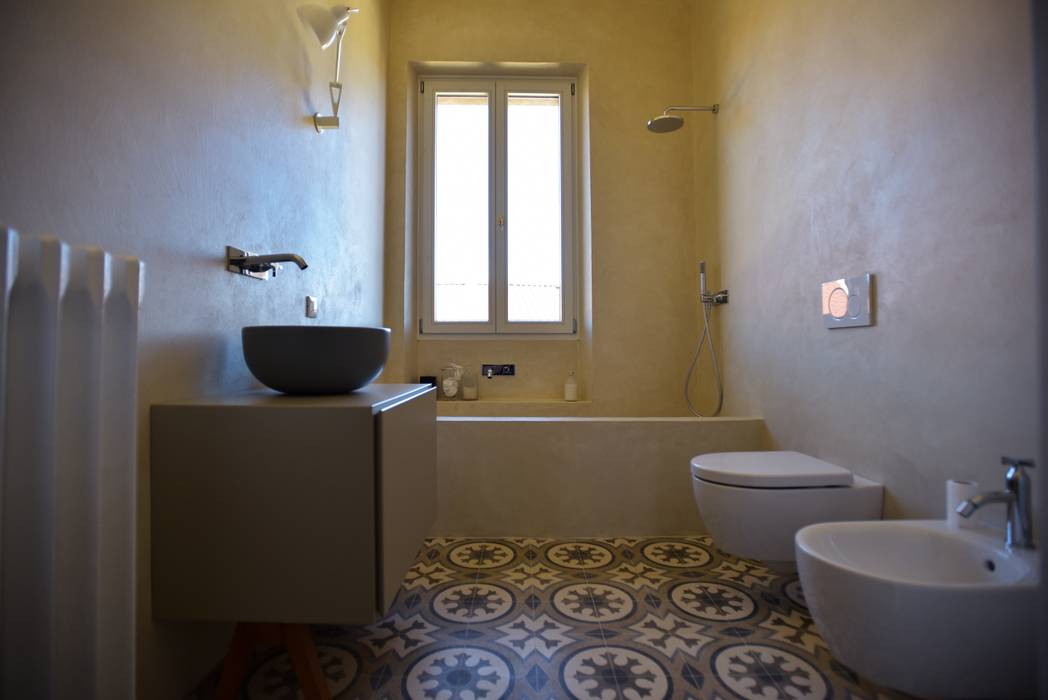Restauro San Zeno (Verona), K.B. Ristrutturazioni K.B. Ristrutturazioni Baños clásicos Azulejos