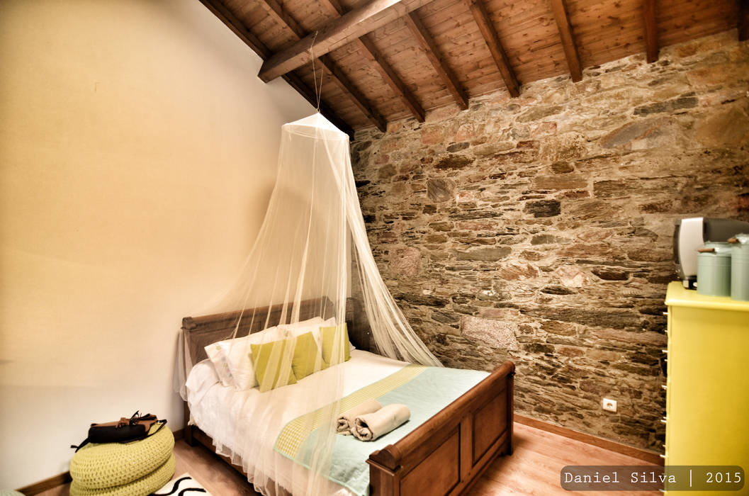 Casa do Páteo - Um retiro na serra, Casa do Páteo Casa do Páteo Rustic style bedroom