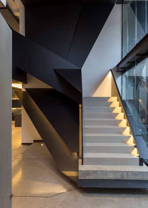 House in Kloof Road , Nico Van Der Meulen Architects Nico Van Der Meulen Architects Pasillos, vestíbulos y escaleras de estilo moderno