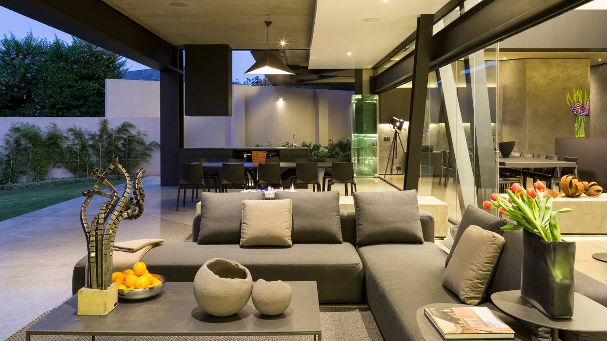 House in Kloof Road , Nico Van Der Meulen Architects Nico Van Der Meulen Architects Modern balcony, veranda & terrace