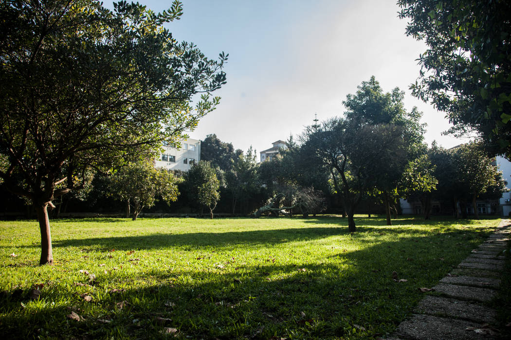 OPORTO LOFT - ART HOTEL | OPORTO | PORTUGAL Jardins ecléticos por Bastos & Cabral - Arquitectos, Lda. | 2B&C Eclético
