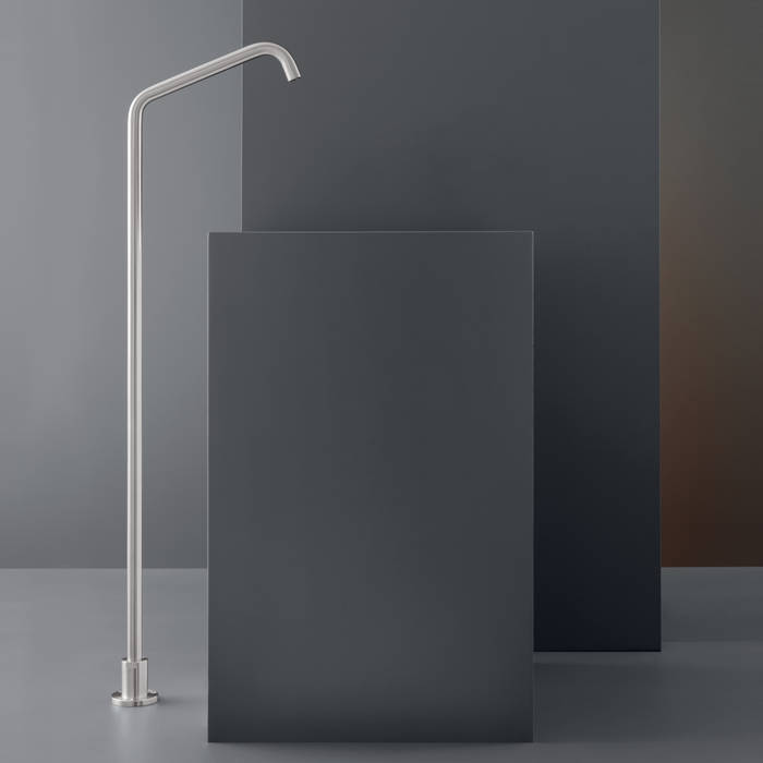 Neutra Giulio Gianturco Bagno minimalista Metallo Vasche & Docce