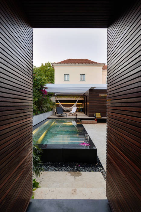 by Ricardo Moreno Arquitectos Modern