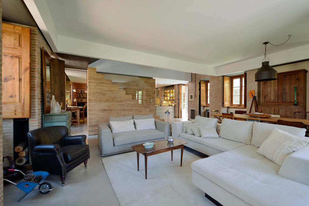 by Ricardo Moreno Arquitectos Modern