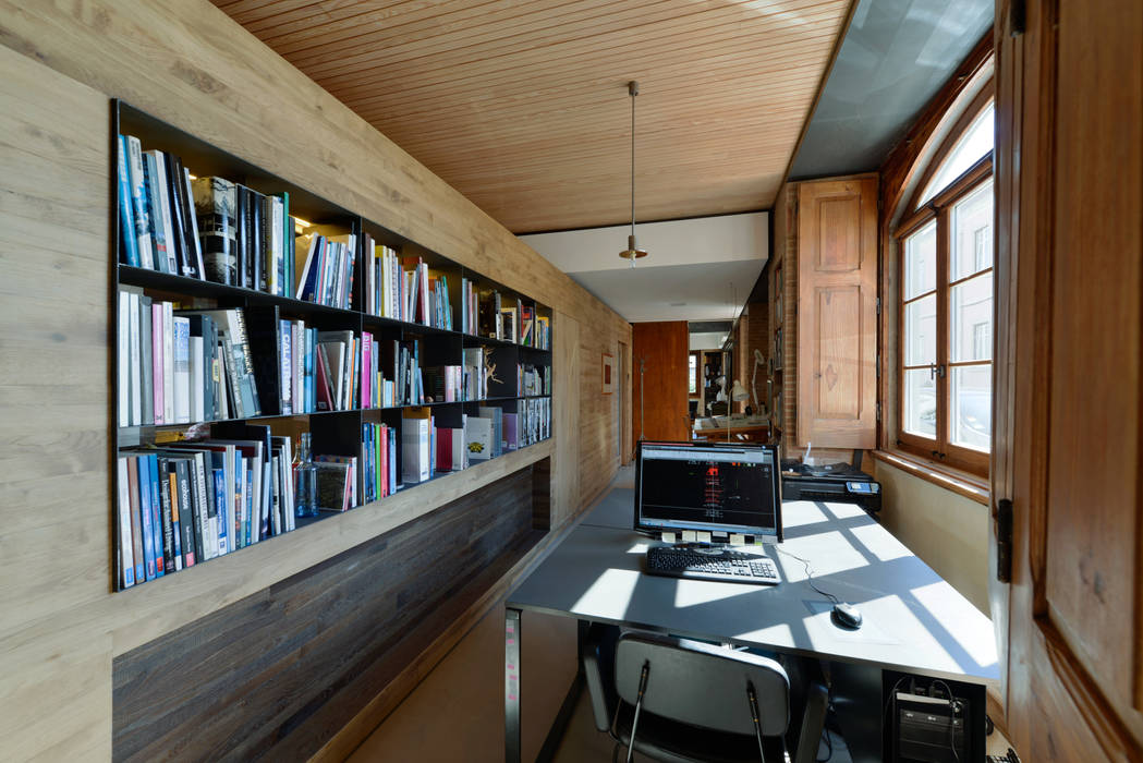 Casa Antiga de 1923, Ricardo Moreno Arquitectos Ricardo Moreno Arquitectos Modern Study Room and Home Office