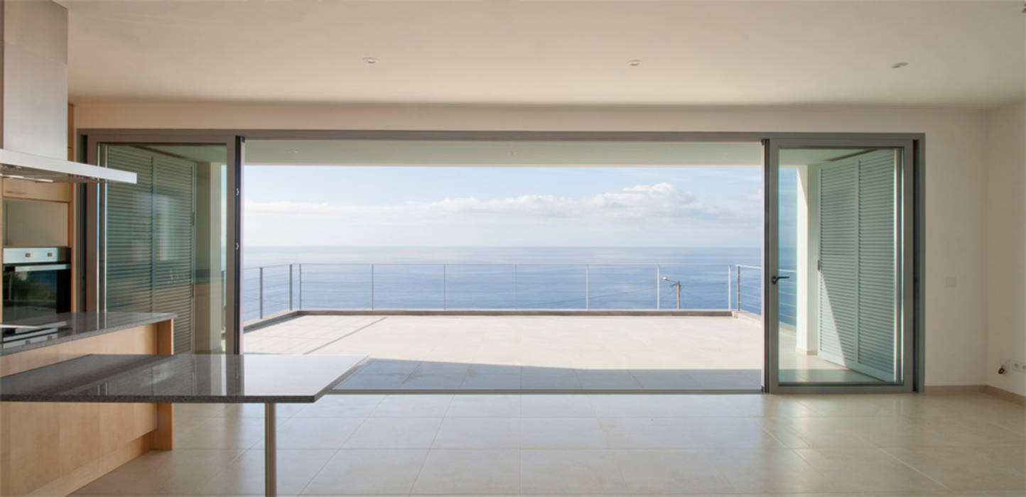 widescreen house, Mayer & Selders Arquitectura Mayer & Selders Arquitectura Їдальня Плитки