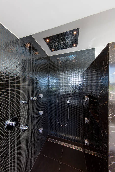 Douche / rain shower Medie Interieurarchitectuur Moderne badkamers Keramiek