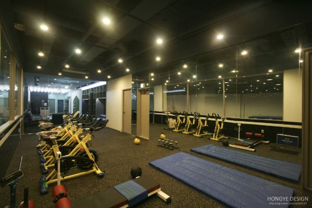 카페같은 느낌의 체육입시학원, 홍예디자인 홍예디자인 Scandinavian style gym