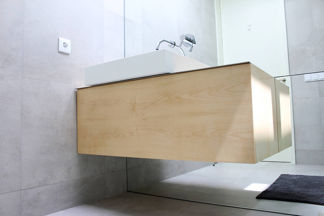 HOUSE NM_PÓVOA DE VARZIM_2015, PFS-arquitectura PFS-arquitectura Minimalist style bathrooms