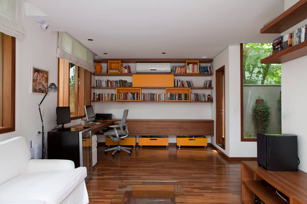 Casa Santa Cristina, Bruschini Arquitetura Bruschini Arquitetura Salas multimídia modernas