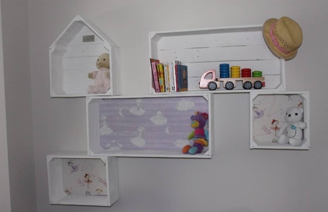 minimalist  by Muebles Diferentes, Minimalist Wood Wood effect 