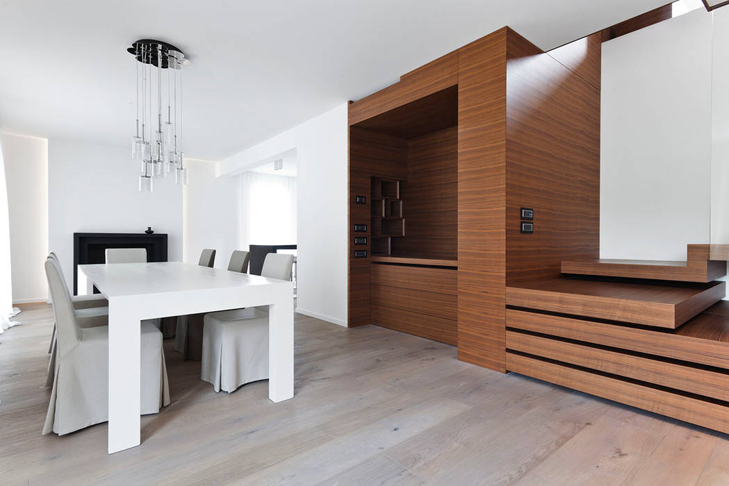 Z House, EXiT architetti associati EXiT architetti associati Minimalist dining room Wood Wood effect