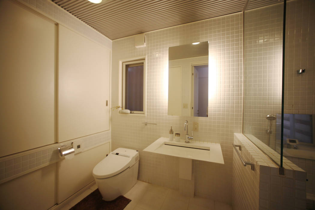 バスルーム 一級建築士事務所アトリエｍ モダンスタイルの お風呂