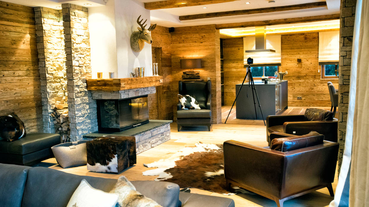 Kitzbüheler Chaletstil, Kitzbüheler Werkstätten Kitzbüheler Werkstätten Phòng khách phong cách đồng quê Fireplaces & accessories