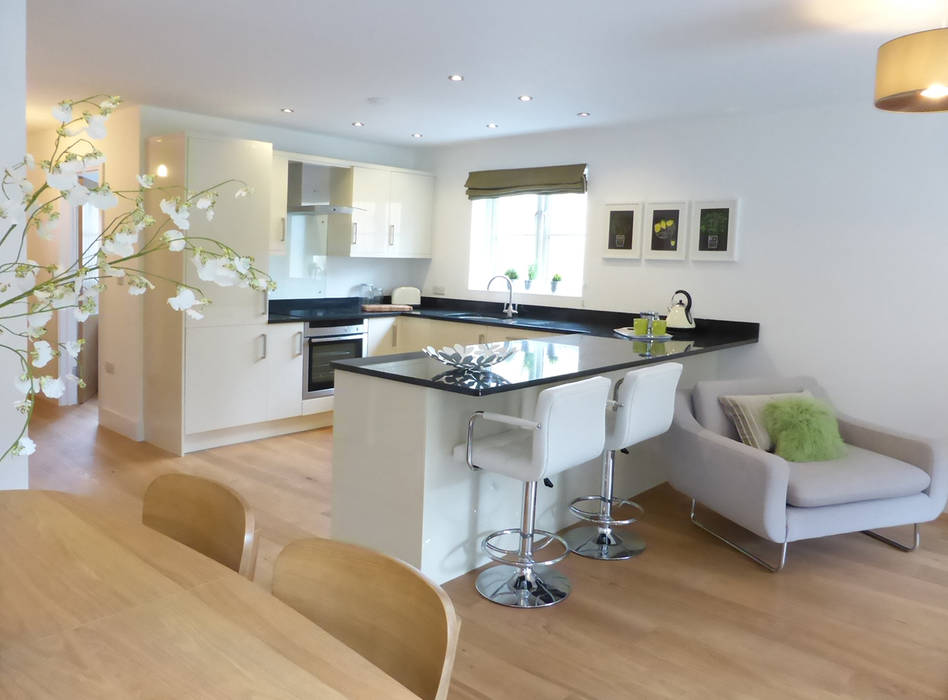 Church Mews, Hartland, Devon homify Modern kitchen