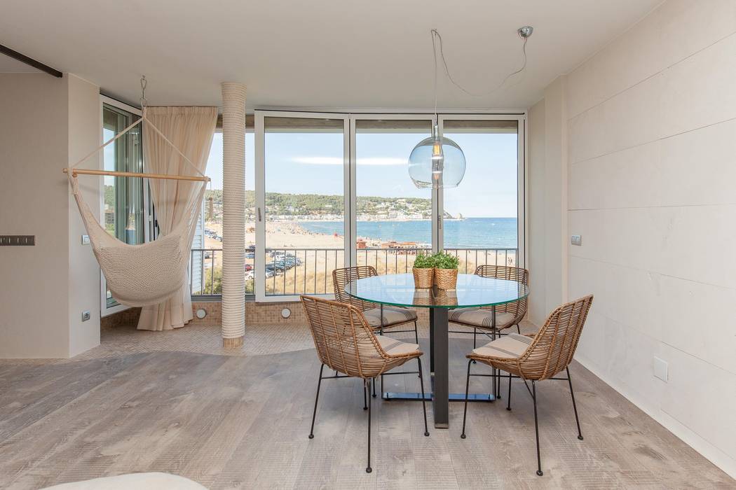 homify Mediterranean style dining room