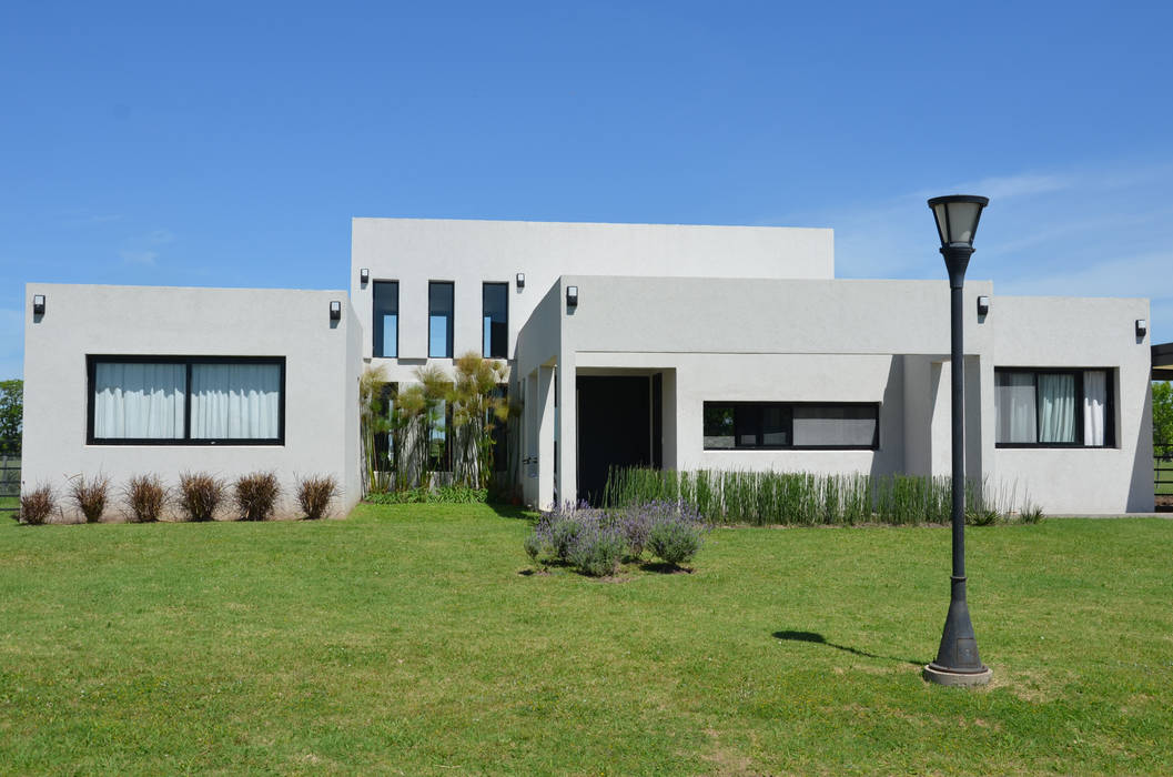 Casa Haras Santa Maria, RSOarquitectos RSOarquitectos 모던스타일 주택