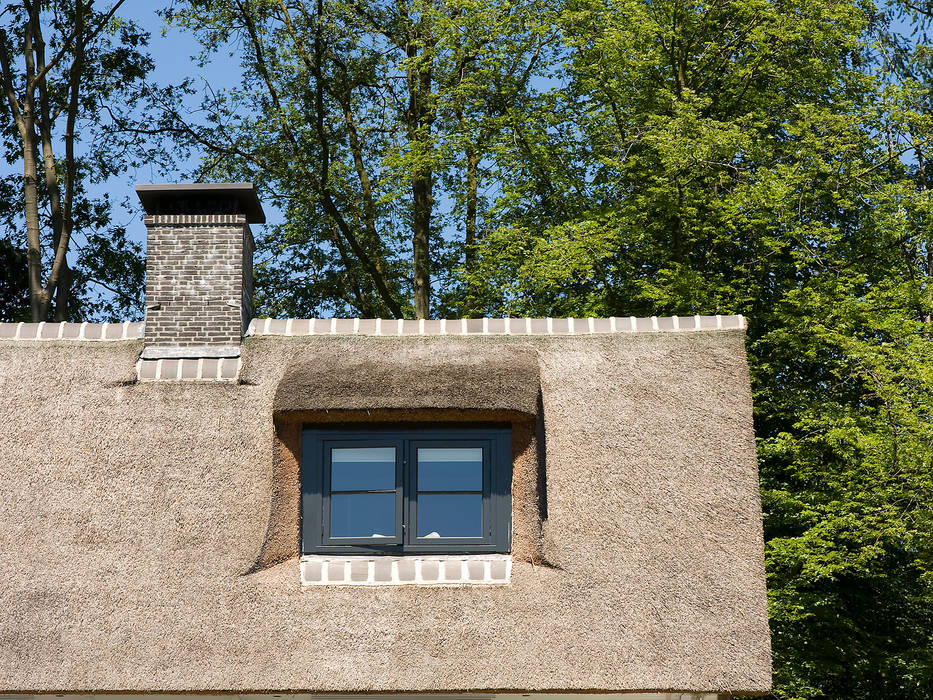 Villa te Diepenveen - Dakkapel Friso Woudstra Architecten BNA B.V. Moderne ramen & deuren