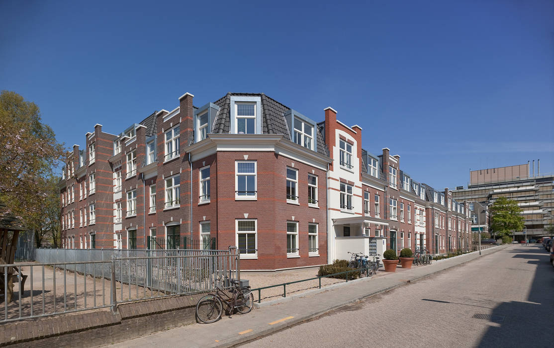 Appartementen te Nijmegen - Straatgevel - Hoek detail Friso Woudstra Architecten BNA B.V. Klassieke huizen Lucht,Het opbouwen van,Raam,Plant,Wiel,Boom,Stedelijk ontwerp,Weg oppervlak,woongebied,Condominium