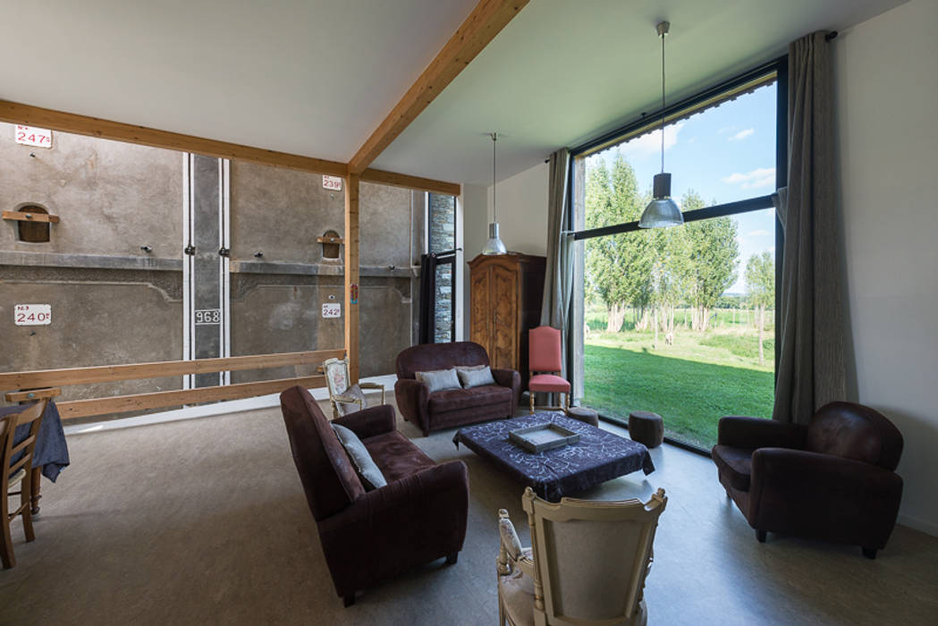 Gîte rural "La Cidrerie", Briand Renault Architectes Briand Renault Architectes Country style living room