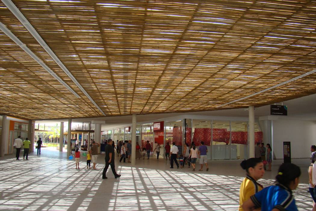 Shopping Parque Serramar, BAMBU CARBONO ZERO BAMBU CARBONO ZERO Espacios comerciales Bambú Verde Centros comerciales