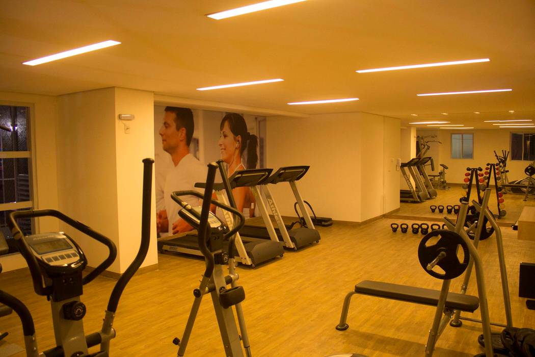 MAISON MIRAMAR, BRASCON CONSTRUTORA BRASCON CONSTRUTORA Fitness moderno Fitness