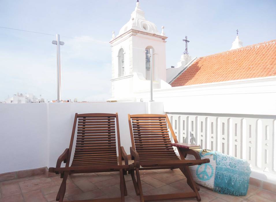 Casa Sul, um lugar onde se sente a alma portuguesa. , alma portuguesa alma portuguesa Balkon, Beranda & Teras Gaya Rustic