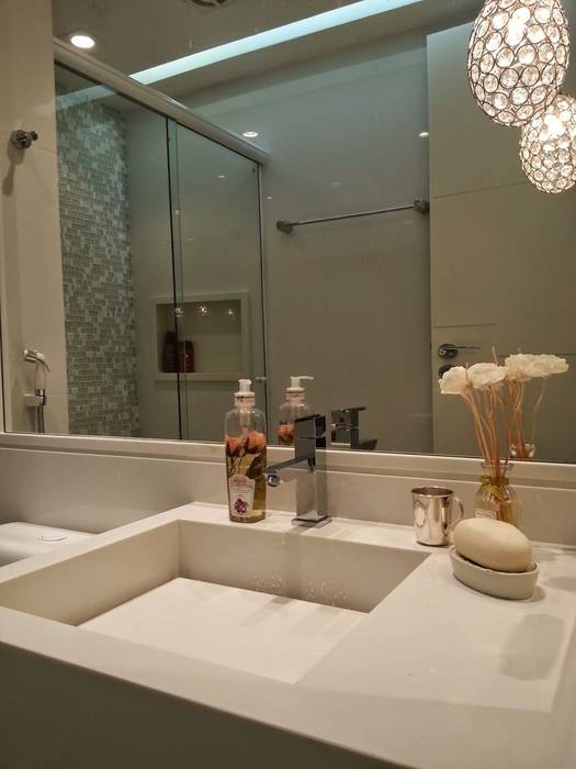 Detalhes banheiro flat Lucio Nocito Arquitetura e Design de Interiores Banheiros clássicos