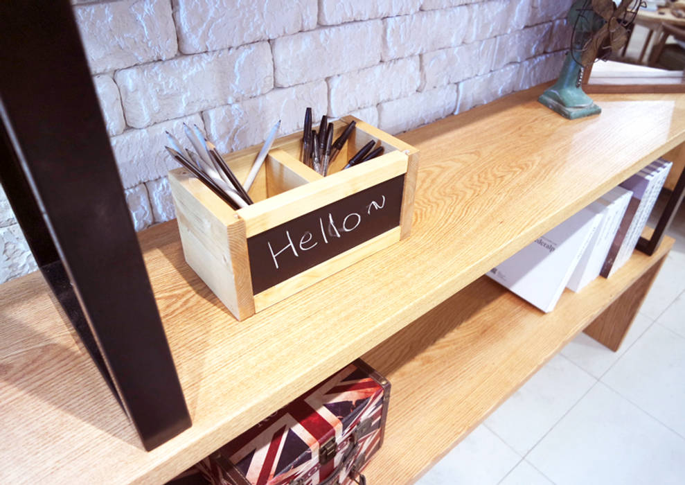 Line bookchest , Design-namu Design-namu Ruang Keluarga Modern Shelves