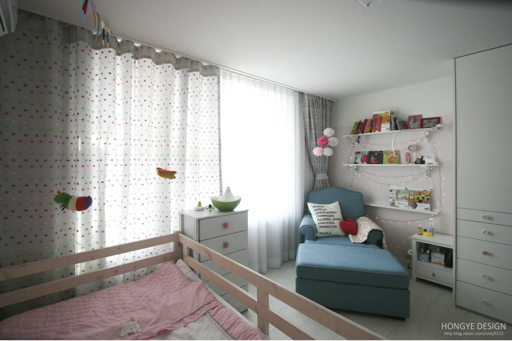 파스텔톤의 따뜻한 신혼집 _ 33py, 홍예디자인 홍예디자인 ห้องนอนเด็ก