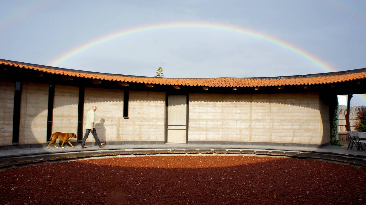 Casa Estudio Sabinos, Juan Carlos Loyo Arquitectura Juan Carlos Loyo Arquitectura Casas de estilo moderno