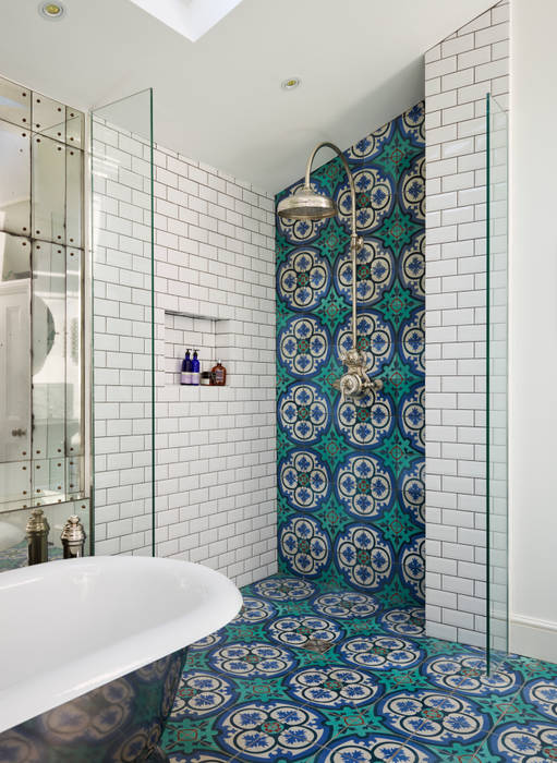 Victorian Terrace House, South-West London homify Modern bathroom