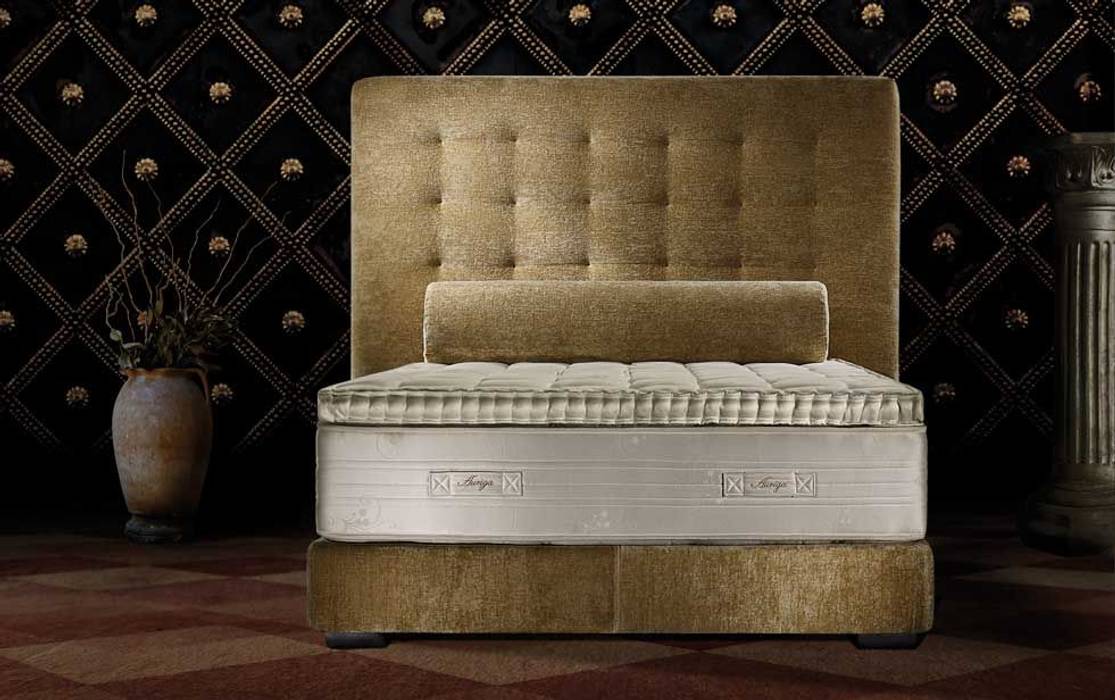 La elegancia de lo clásico, Palau del descans Palau del descans Classic style bedroom Beds & headboards
