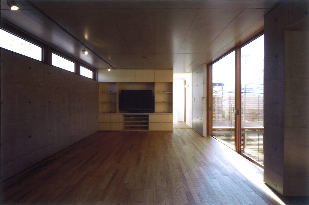 コートハウス, ツチヤタケシ建築事務所 ツチヤタケシ建築事務所 Modern living room