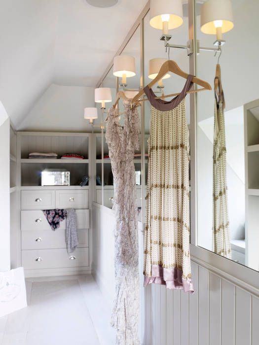 homify Eclectic style dressing room Wardrobes & drawers