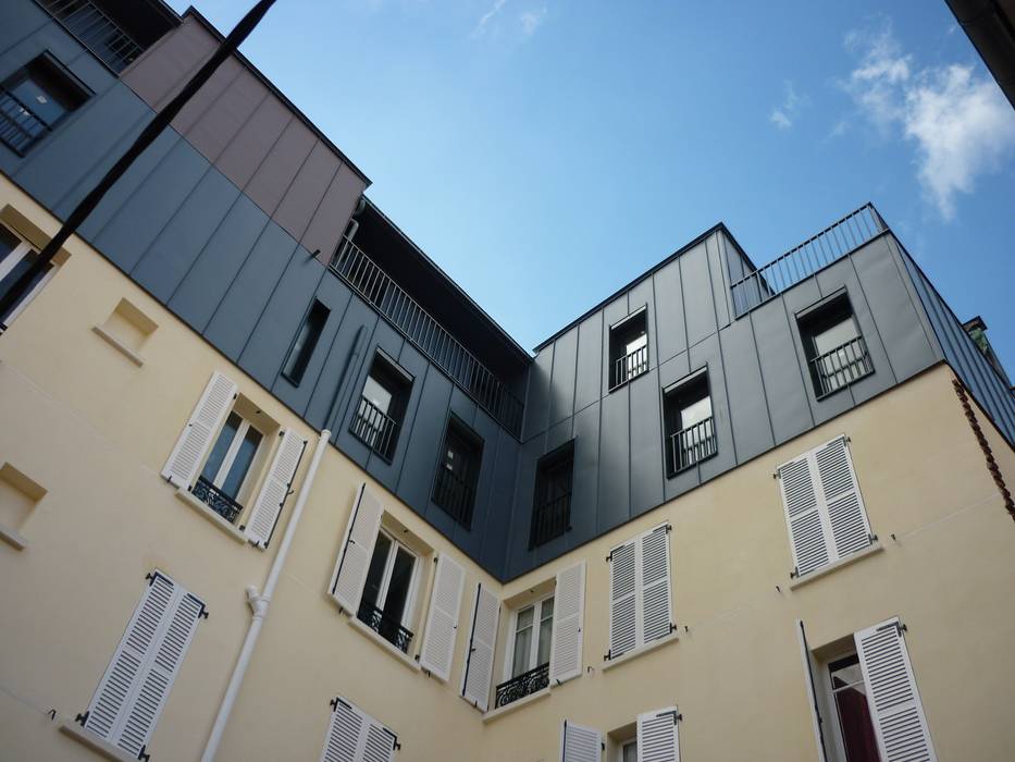 Sur-élevation à ossature Bois - Montreuil, AADD+ AADD+ Casas de estilo moderno