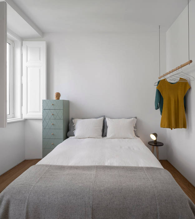 Príncipe real apartment lisbon, fala fala Modern style bedroom