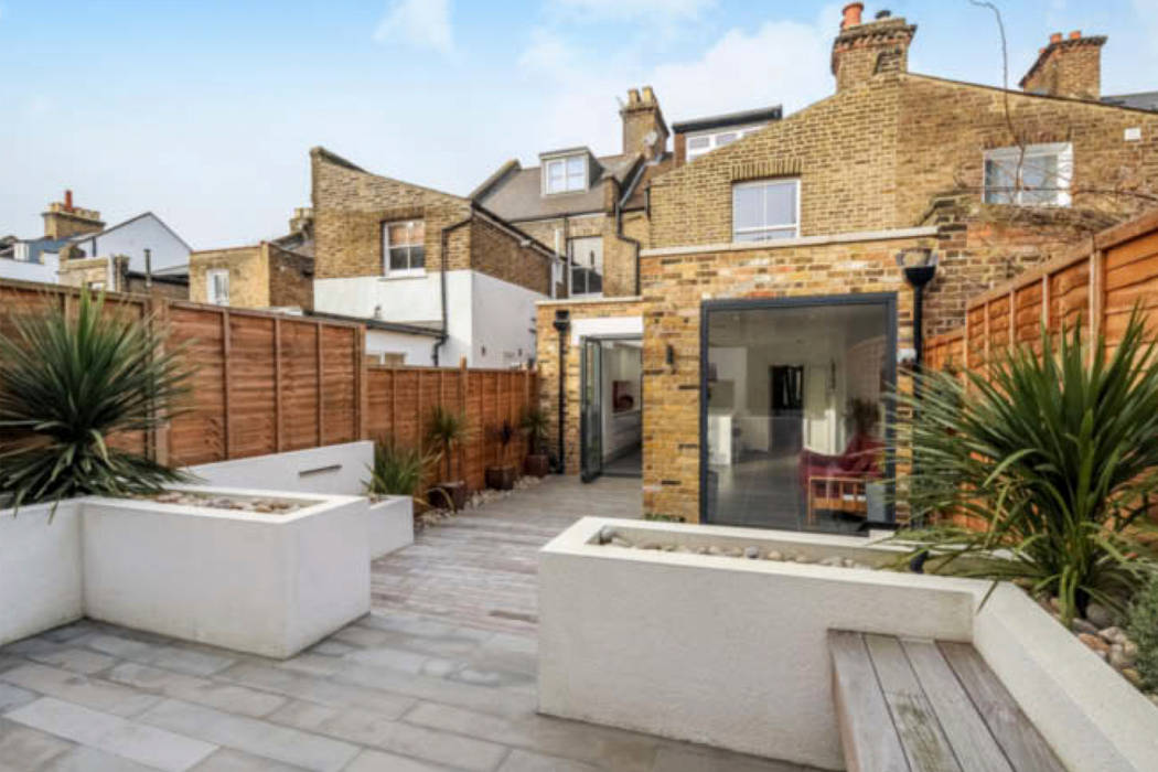 Architect designed rear house extension Herne Hill SE24 Lambeth – View from the garden GOAStudio London residential architecture limited สวนหน้าบ้าน