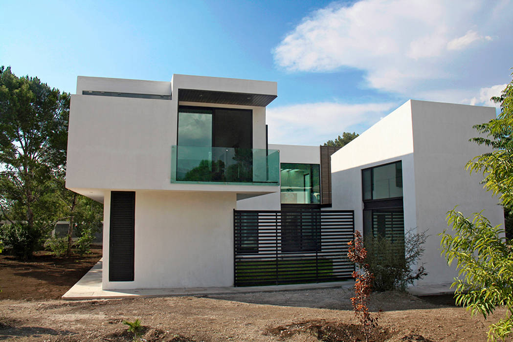 Fachada lateral Narda Davila arquitectura Casas modernas Hierro/Acero