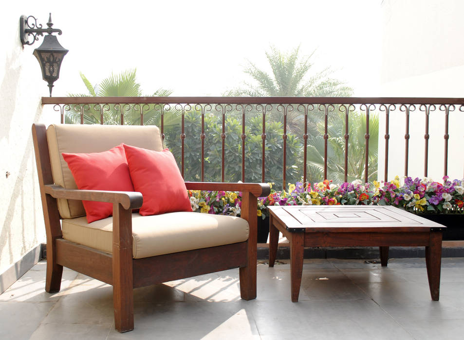 Balcony Design, Greater Noida, H5 Interior Design H5 Interior Design Rustic style balcony, veranda & terrace Wood effect