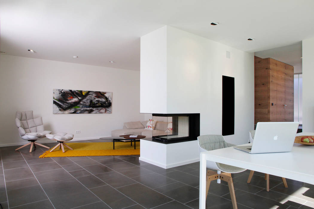 Wohnhaus in Moosbach 2015, Fichtner Gruber Architekten PartG mbB Fichtner Gruber Architekten PartG mbB Sala da pranzo moderna