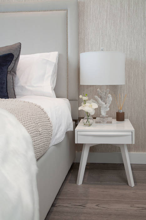 Thames Quay, JHR Interiors JHR Interiors Classic style bedroom Accessories & decoration