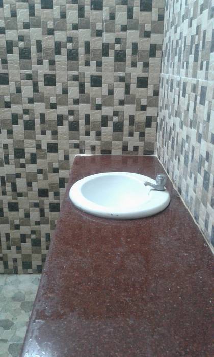 powder room NISHA MIDAS CONSTRUCTION Tropical style dressing room Granite