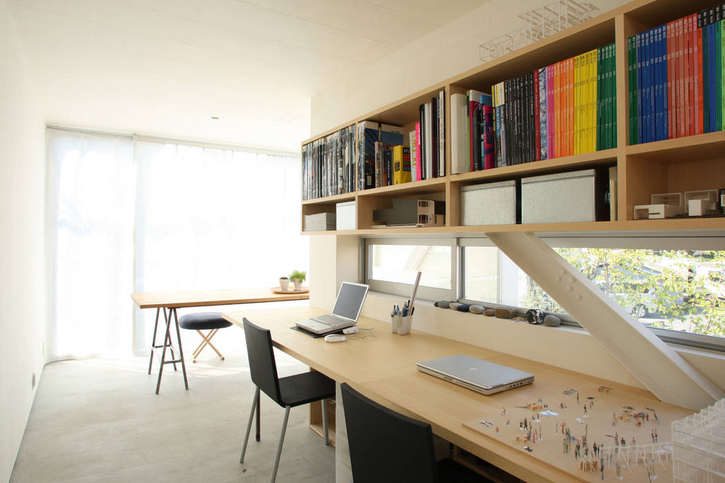 ミラボと実家 ／a couples working studio & their parents home, 3--lab 3--lab Oficinas de estilo moderno