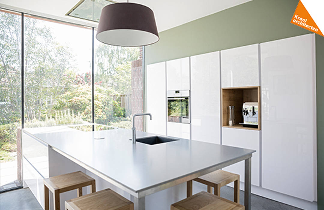 homify Modern kitchen