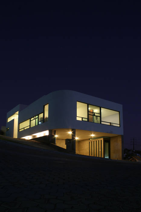 casa de la colina, wrkarquitectura wrkarquitectura モダンな 家