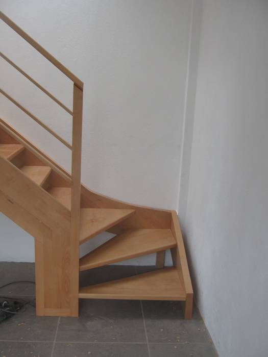 escalera de haya 1/4 de vuelta izq, L atelier L atelier Pasillos, vestíbulos y escaleras modernos